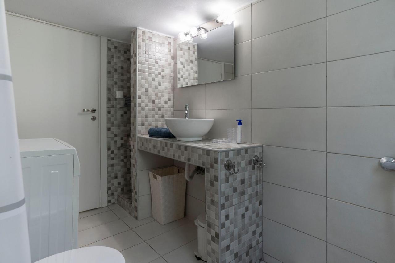 Casa Bonita, House With Private Entrance And Garden, Between Center And Sea Athen Exterior foto