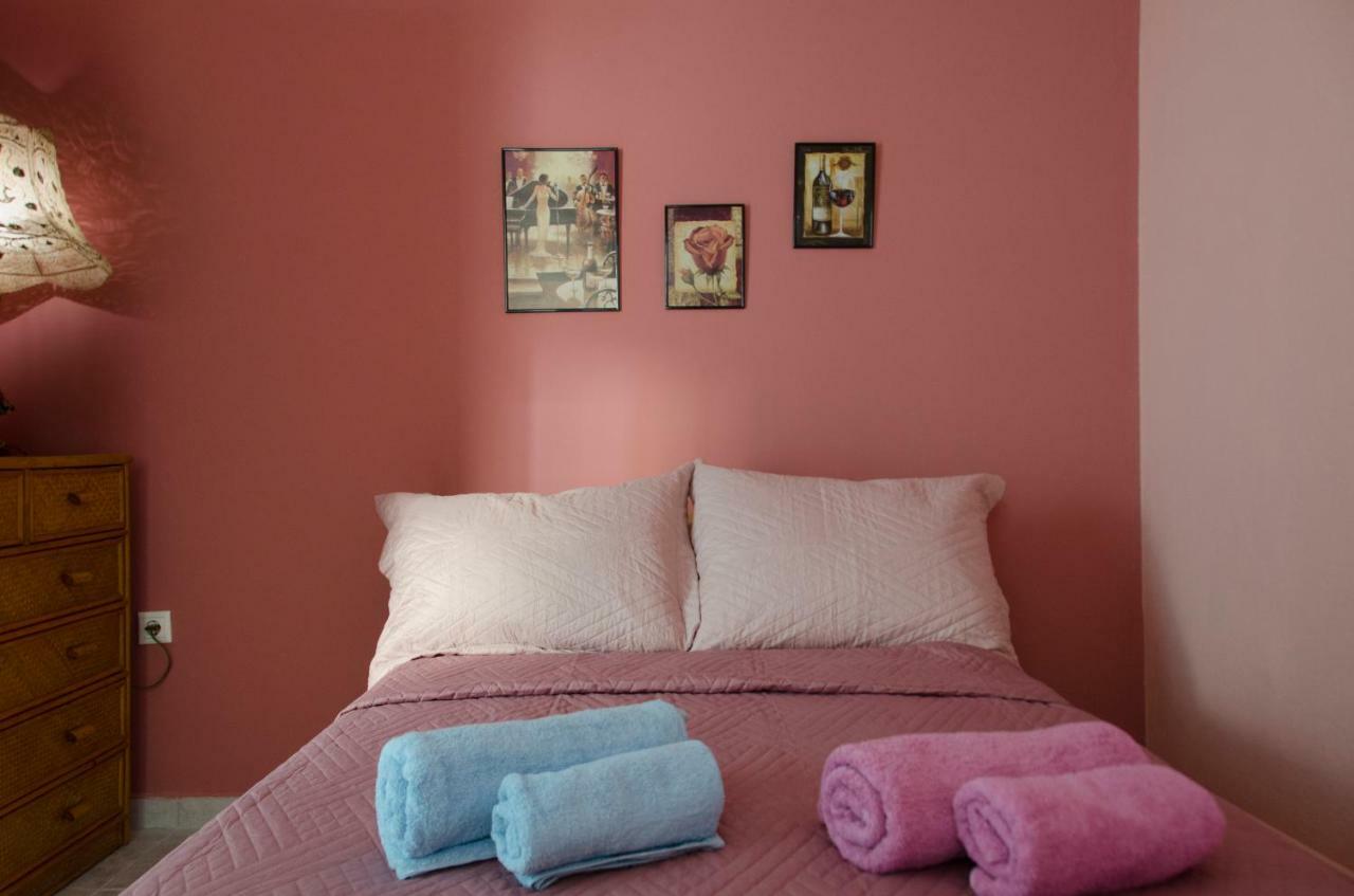 Casa Bonita, House With Private Entrance And Garden, Between Center And Sea Athen Exterior foto